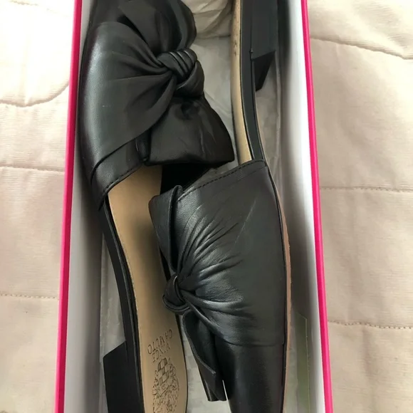 Vince Camuto Marketa Flat - Picture 2 of 7